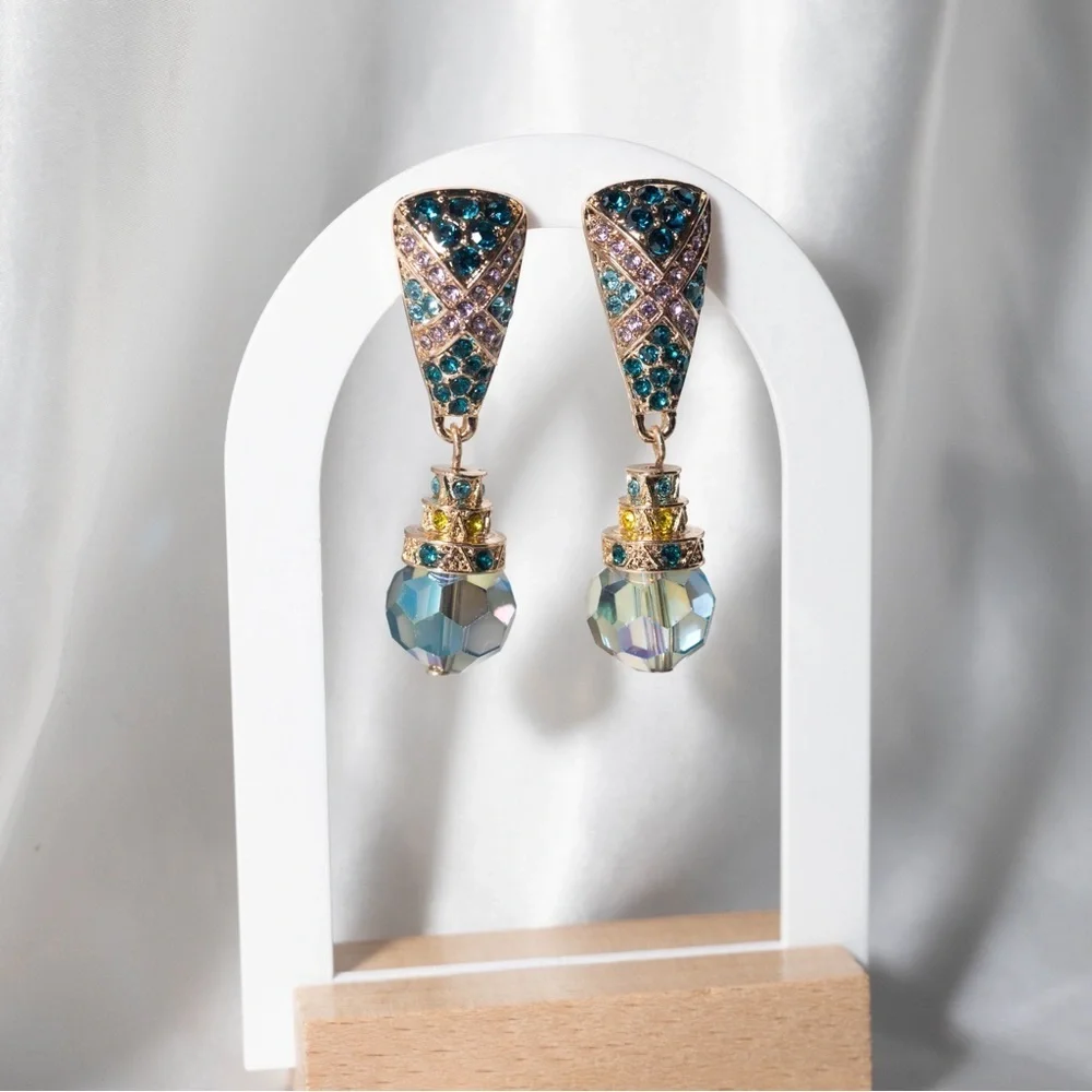 ✨Betsey Johnson Lorel Blue Rhinestone Earrings - Picture 2 of 6